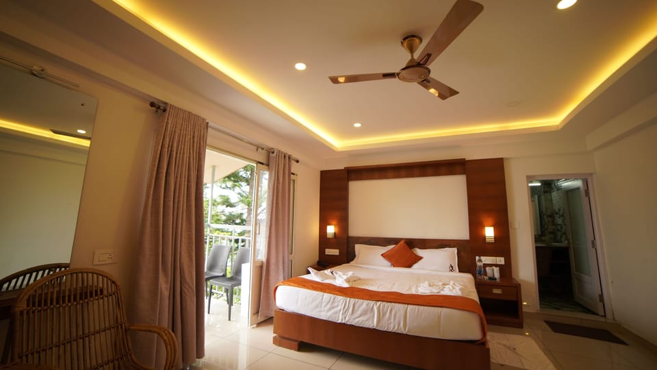 Premium Double Room, Valley View | Hypo-allergenic bedding, desk, laptop workspace, free WiFi