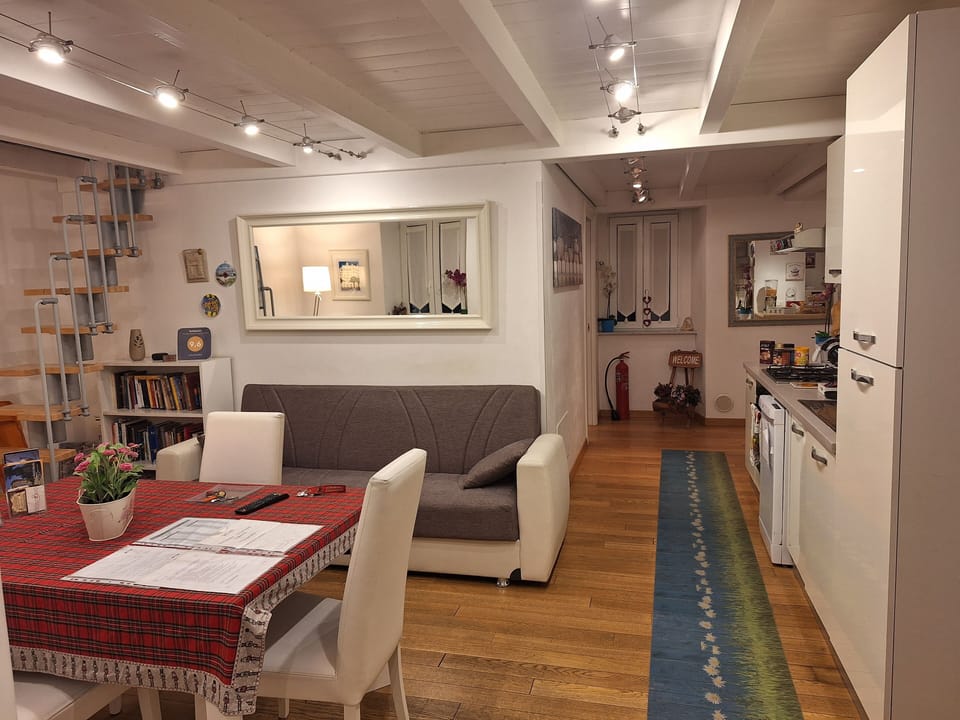 Apartment, 3 Bedrooms | Bathroom | Shower, rainfall showerhead, hair dryer, bidet