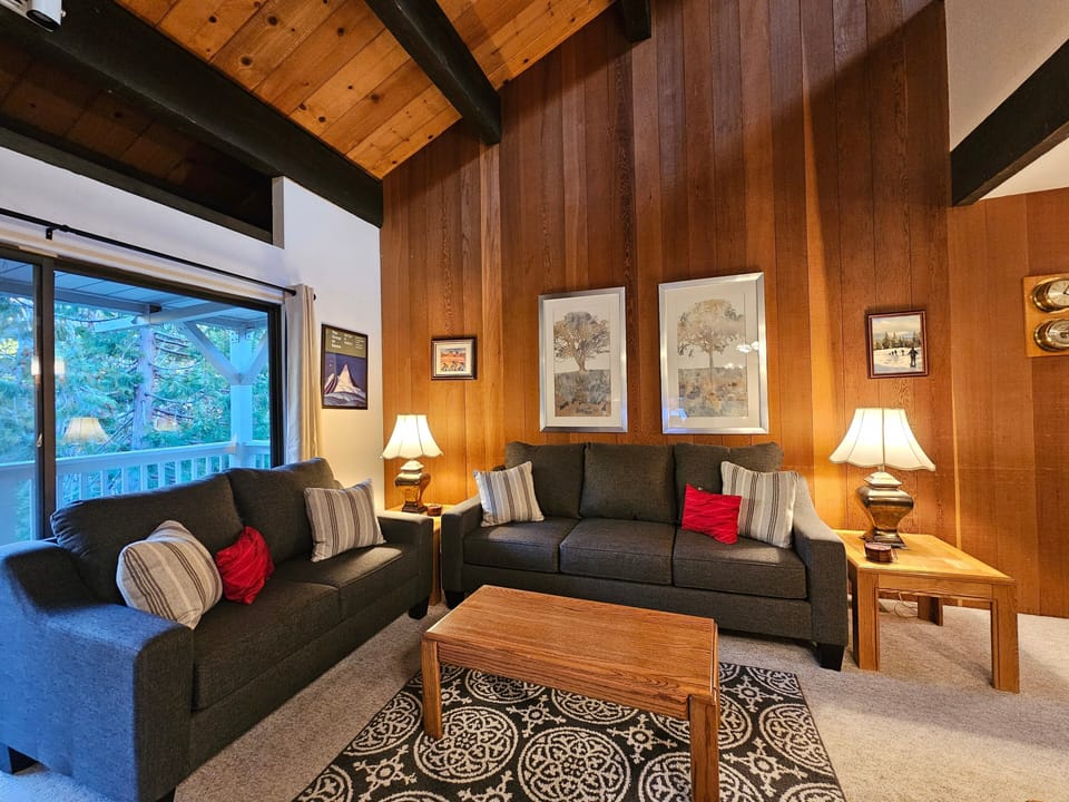 2nd Level - Living Room