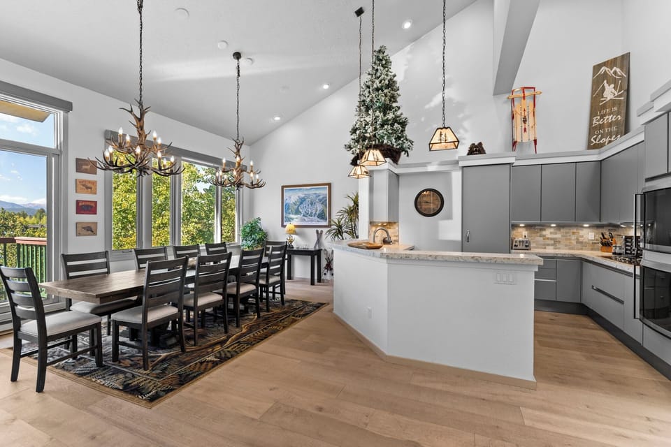 Condo (4 Bedrooms) | Property amenity