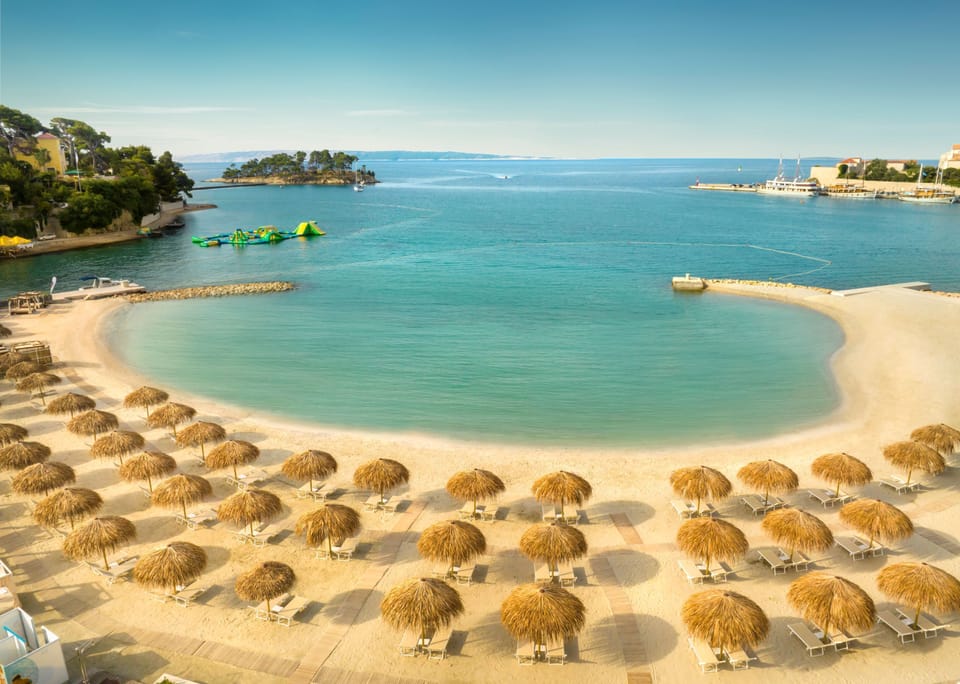 Private beach nearby, free beach shuttle, sun loungers, beach umbrellas