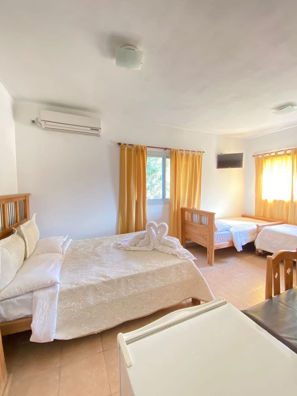 Classic Quadruple Room, 1 Bedroom, Lake View | Desk, laptop workspace, free WiFi