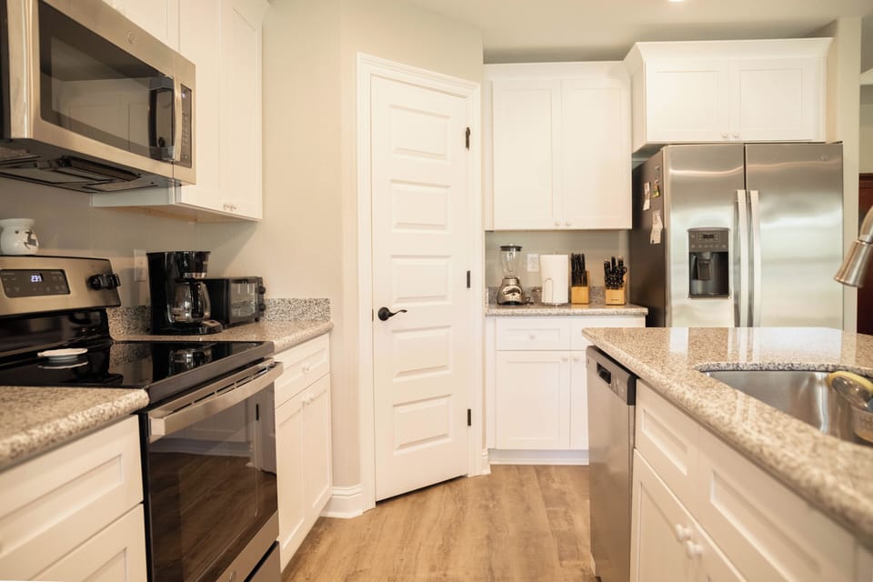Full kitchen for cooking in 