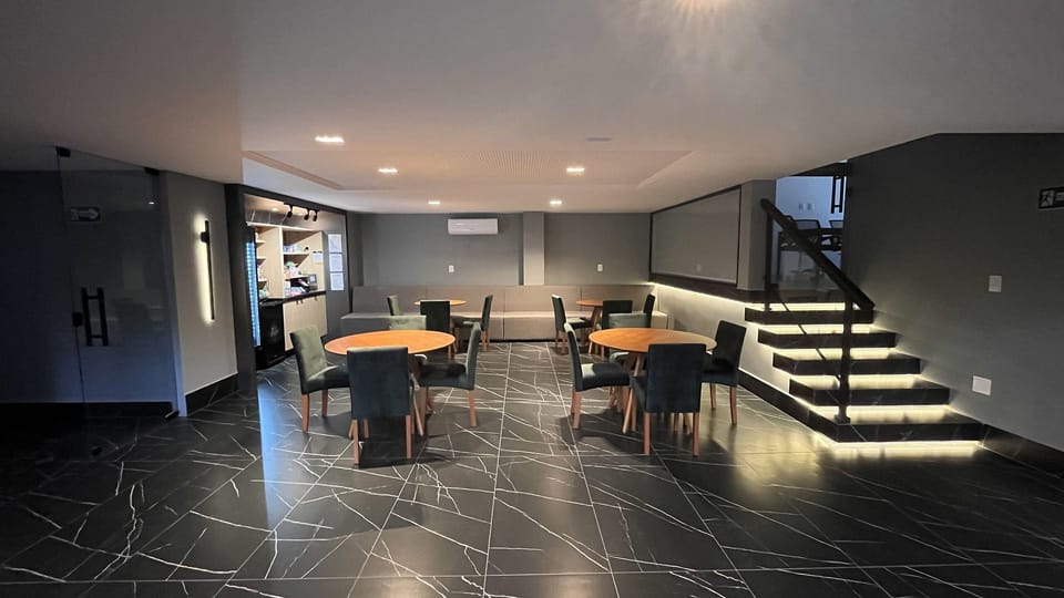 Basic Studio | Dining