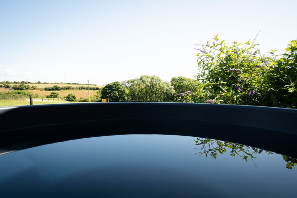 Hot Tub / whirlpool bath (Outdoor)