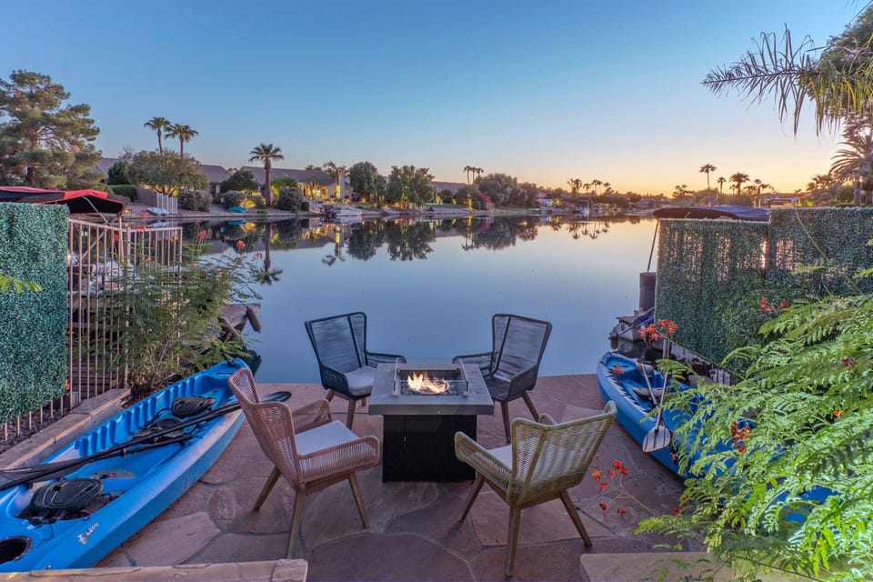 Welcome to our 4 BR, 2 BA Chandler paradise, HIDDEN HARBOR, with private access to a freshwater lake.