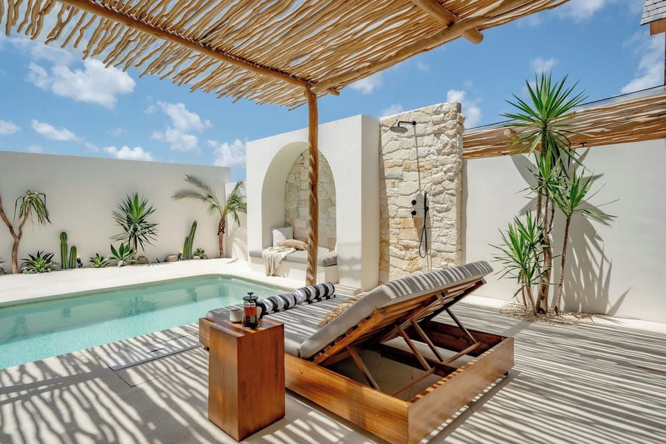 Private pool