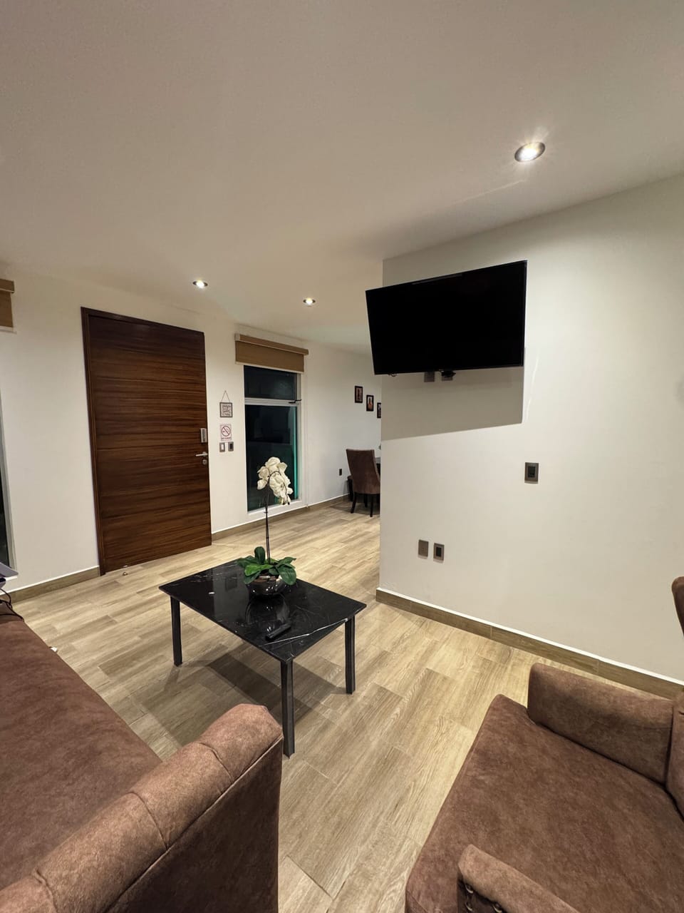 Deluxe House | Living area