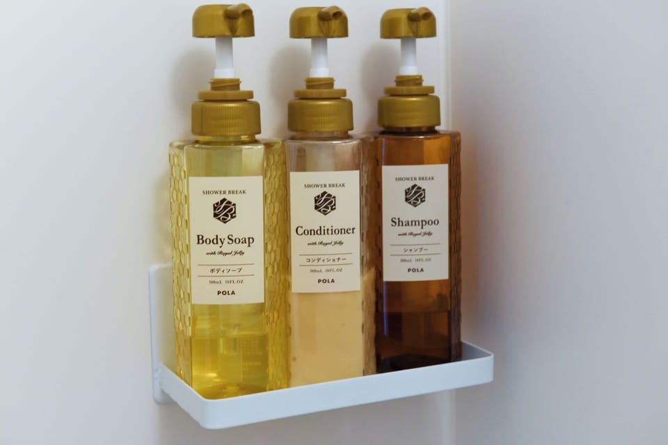 Bathroom amenities