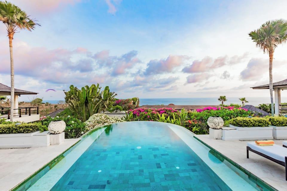 Infinity pool