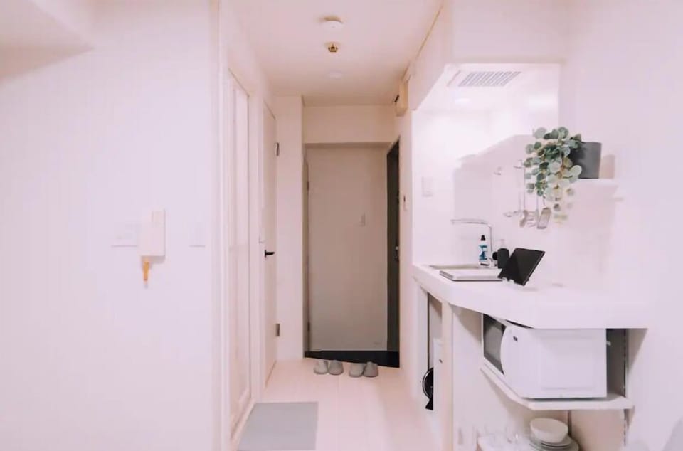 Apartment, 1 Bedroom, Non Smoking | Private kitchenette | Mini-fridge, microwave, stovetop, cookware/dishes/utensils