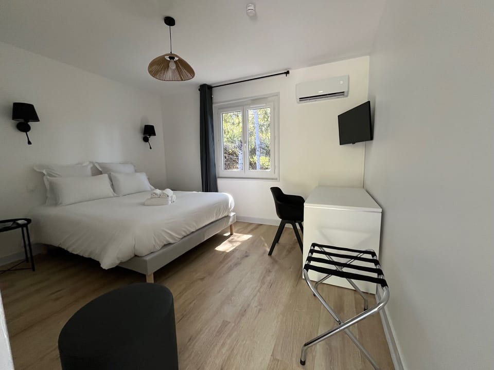 Superior Room | Premium bedding, desk, blackout drapes, soundproofing