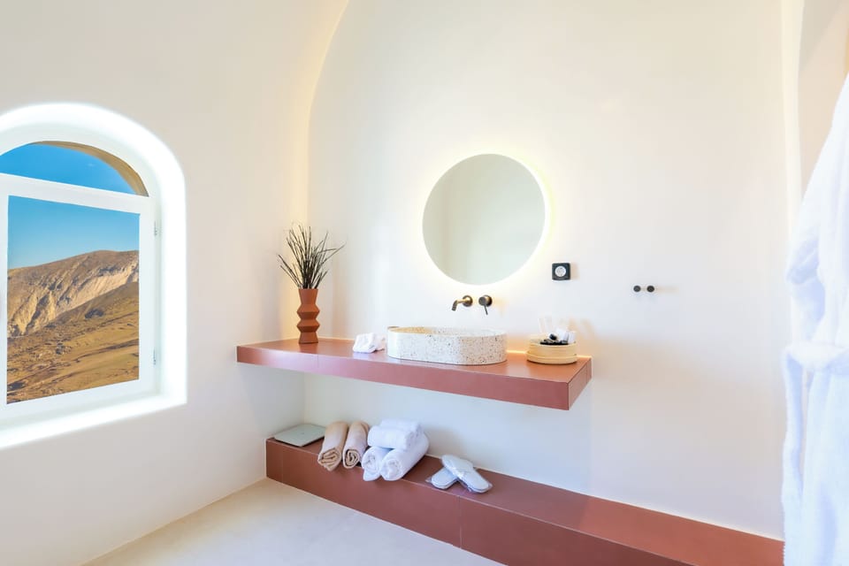 Deluxe Suite, Private Pool, Sea View | Bathroom | Combined shower/tub, free toiletries, hair dryer, bathrobes