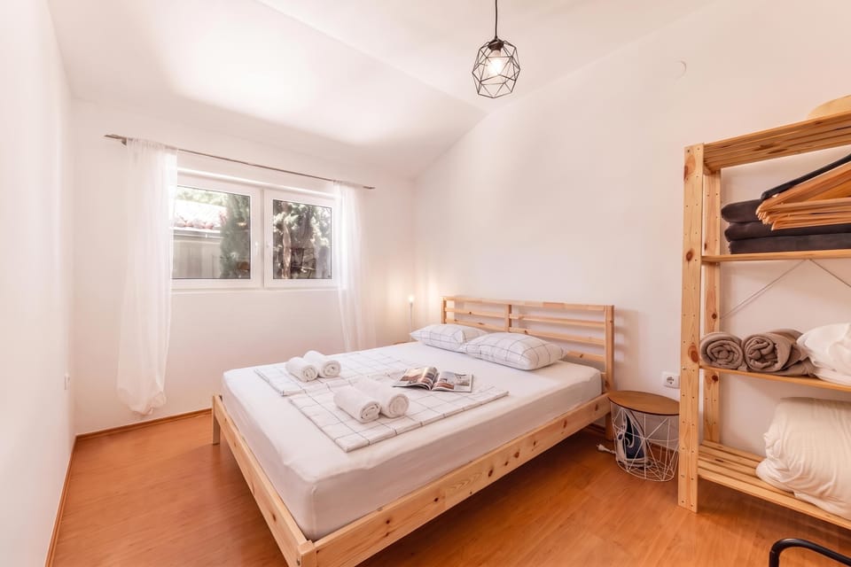 Holiday Home Seafront Escape Villa in Zadar County