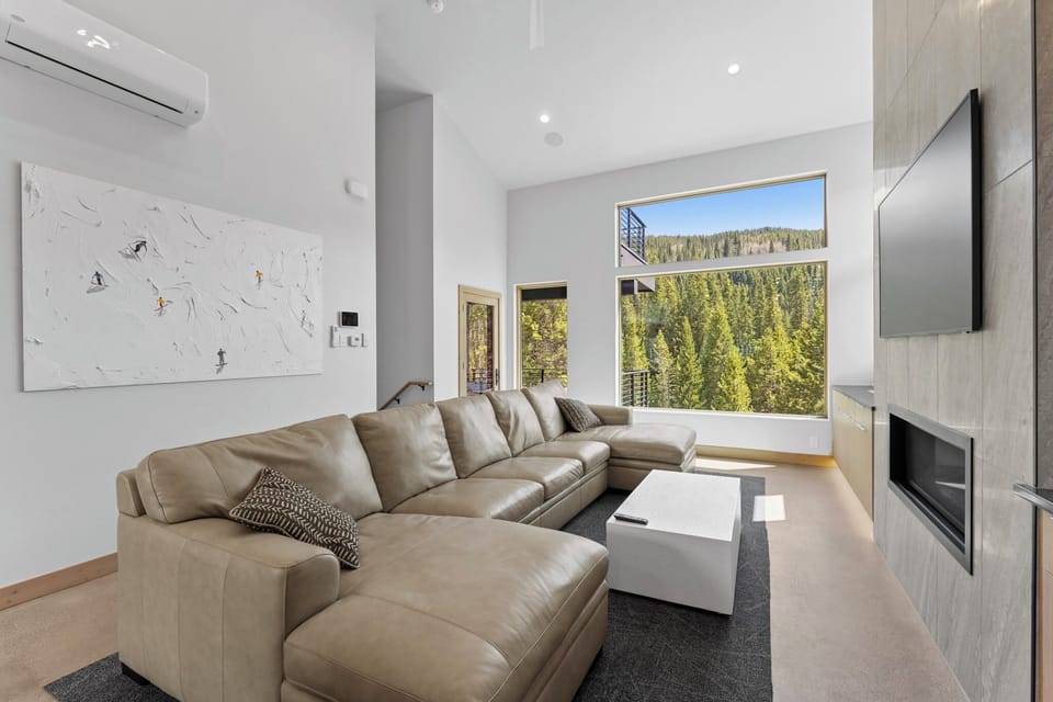 Ina's Way Townhomes, Unit A.