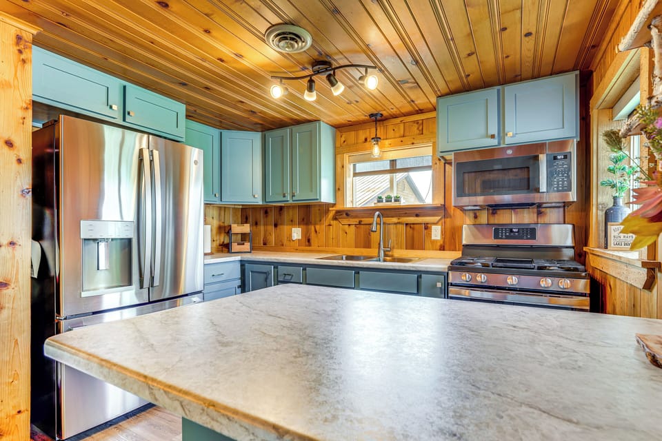 House (2 Bedrooms) | Interior