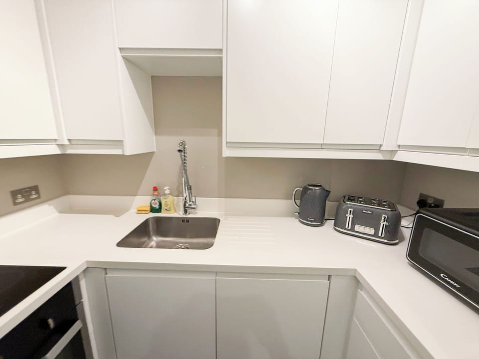 London's 1-Bedroom Haven near The Shard in Elephant & Castle