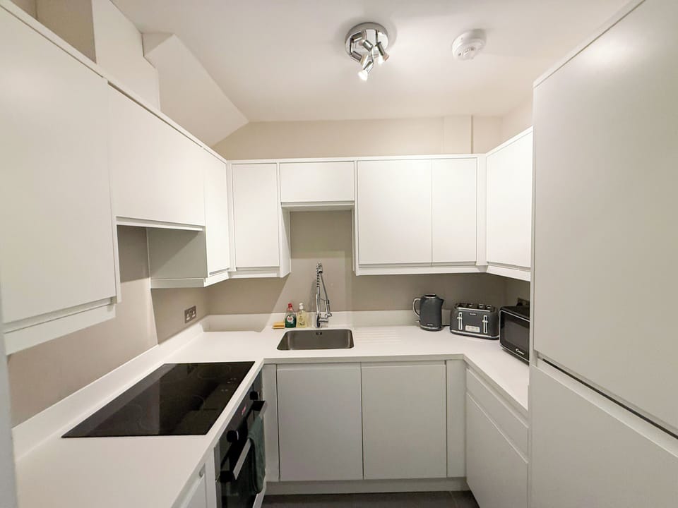 London's 1-Bedroom Haven near The Shard in Elephant & Castle