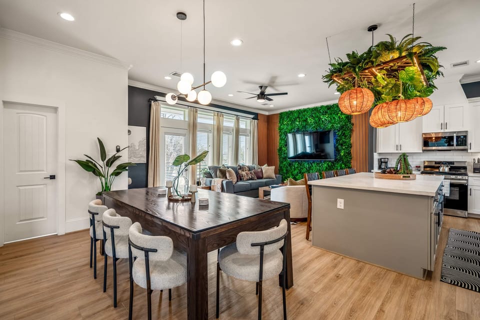 House | 4 bedrooms, desk, Internet