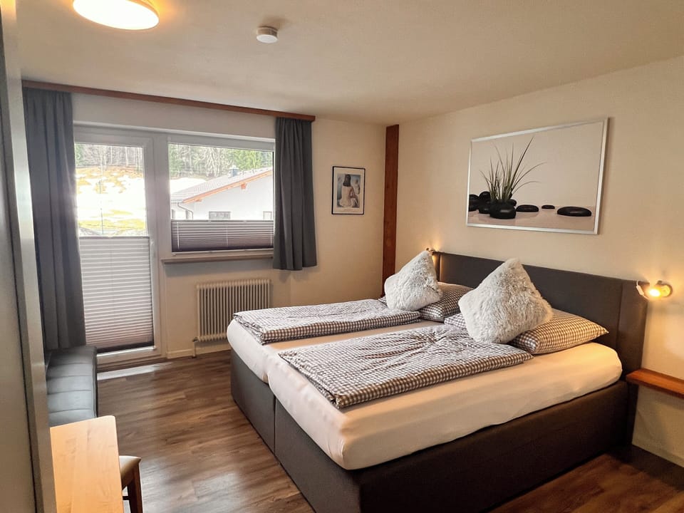 Family Room, 2 Bedrooms, Non Smoking, Balcony | Free WiFi, bed sheets