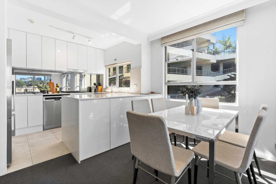 Kitchen & Dining Space