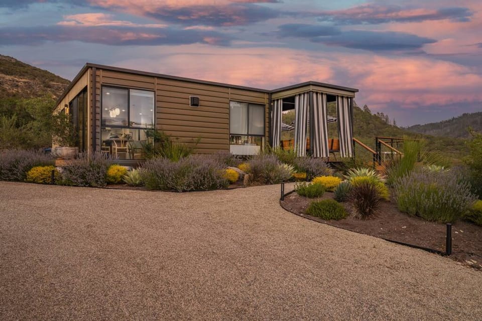 House | 8 bedrooms, high-speed internet