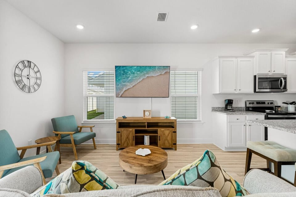 Spacious Living Room