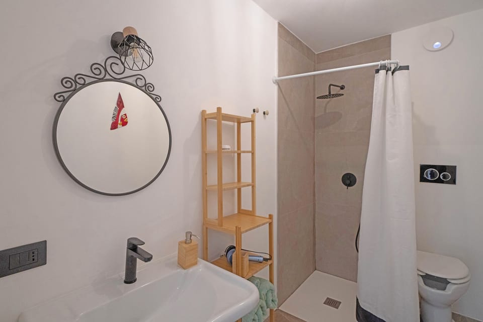 Tree House, Pool View | Bathroom