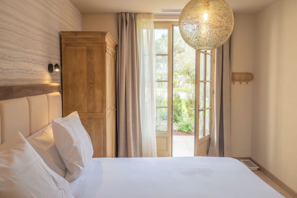 Deluxe Apartment, Park View | 2 bedrooms, premium bedding, blackout drapes, free WiFi