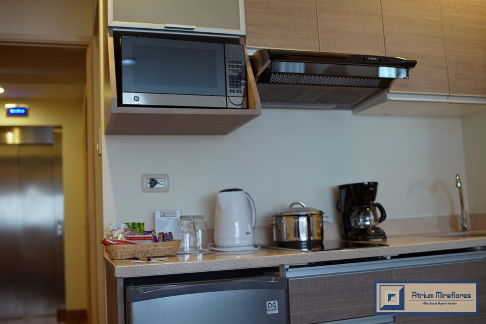 Coffee/tea maker, mini-fridge, microwave, electric kettle