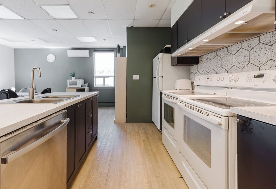 Fridge, microwave, oven, dishwasher