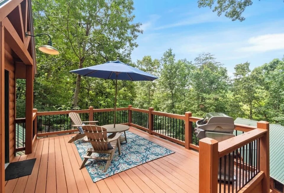 Eagles Nest Deck and Seating Area - top floor over garage.  Dahlonega, GA
