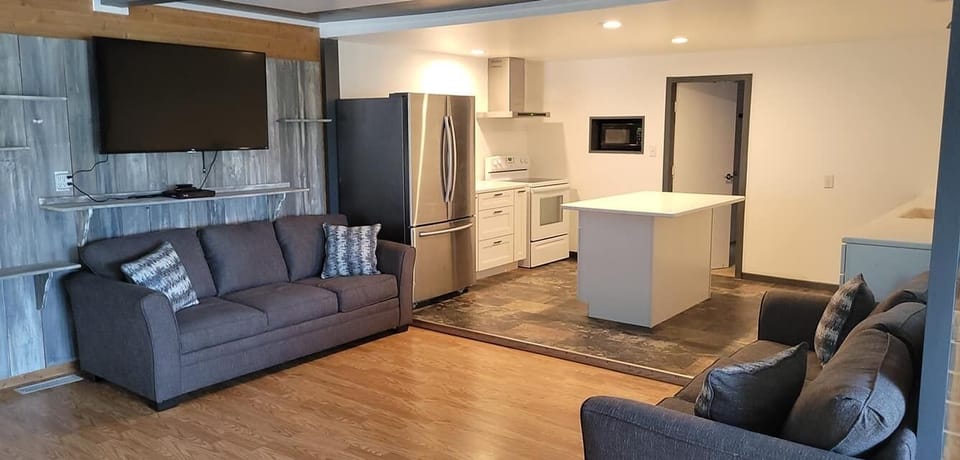 House | Private kitchen | Cookware/dishes/utensils