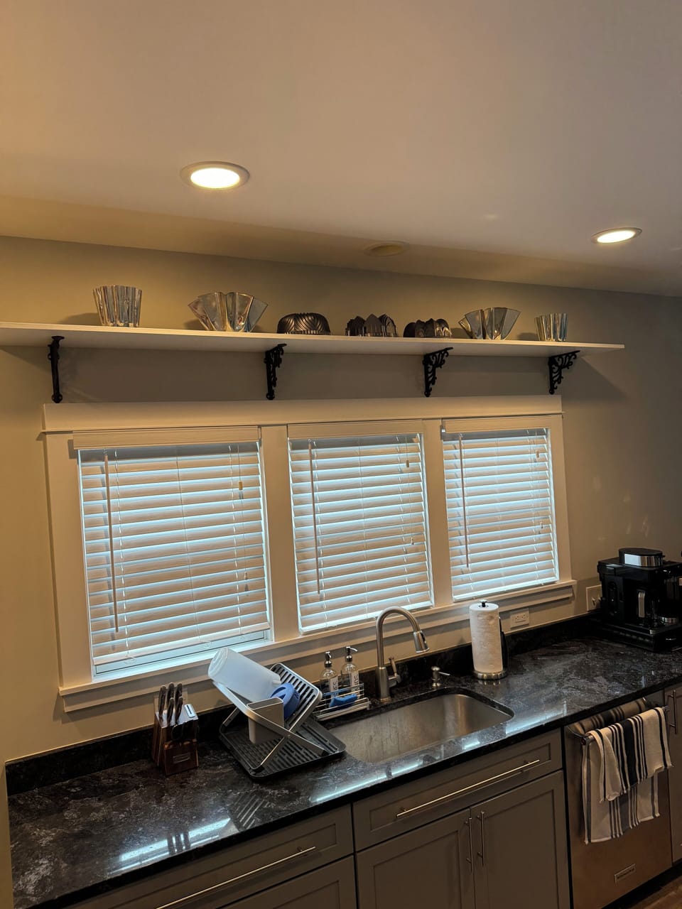 Chef's dream kitchen! Fully-equipped with appliances, spices, and more. 
