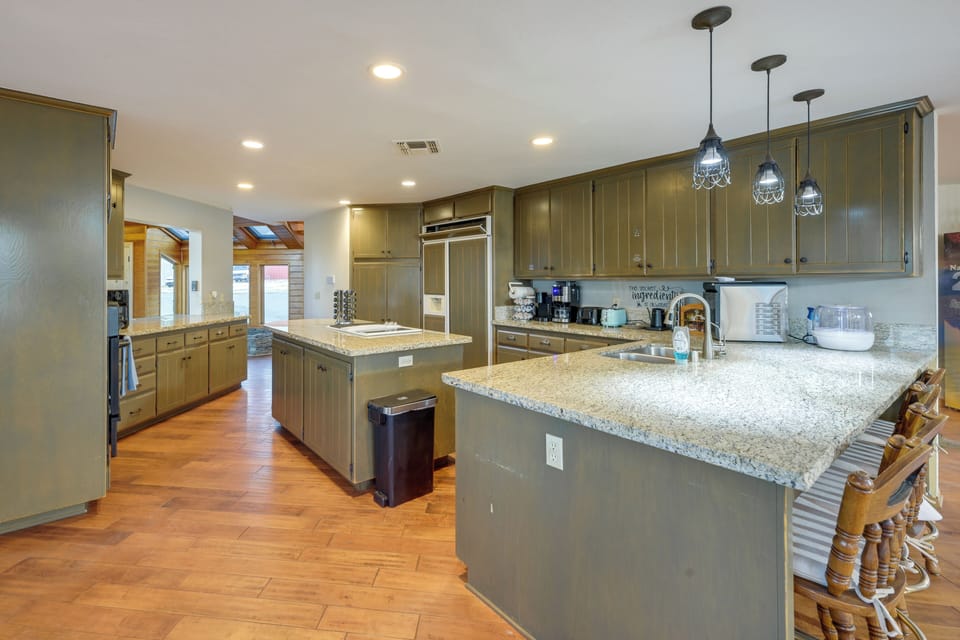 Kitchen | 1st Floor | Cooking Basics | Drip & Keurig Coffee Maker | Toaster