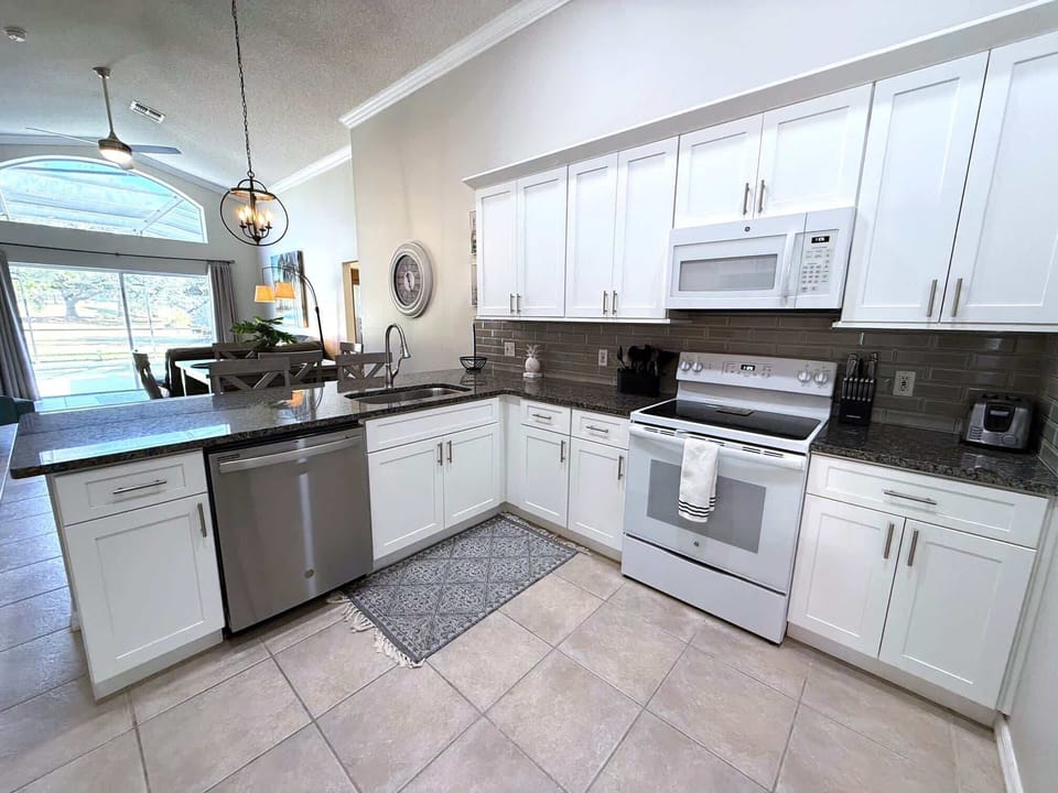 House, Multiple Beds, Pool Access, Pool View | Private kitchen | Electric kettle
