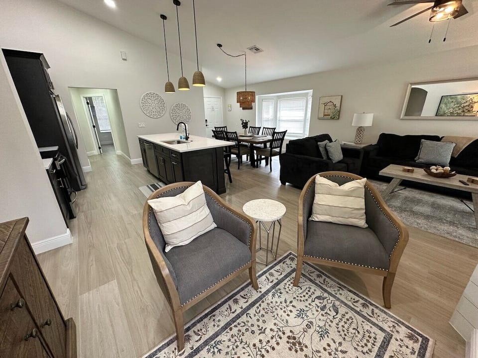 House, Multiple Beds, Pool Access, Pool View | Living area | Fireplace