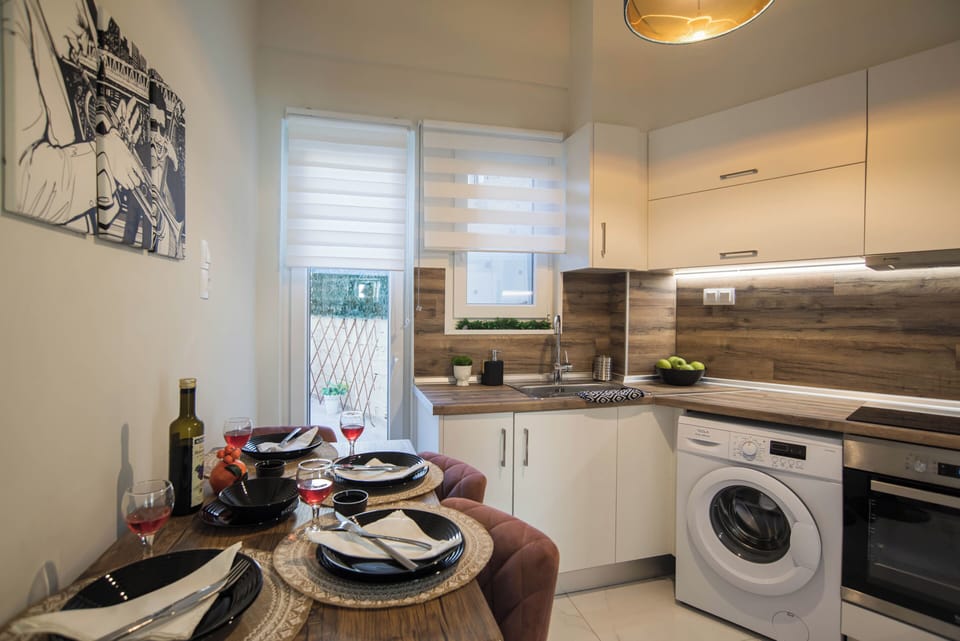 fully equipped kitchen