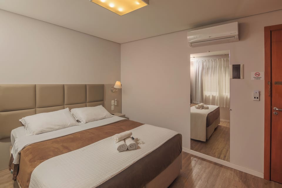 Standard Double Room | Laptop workspace, free WiFi
