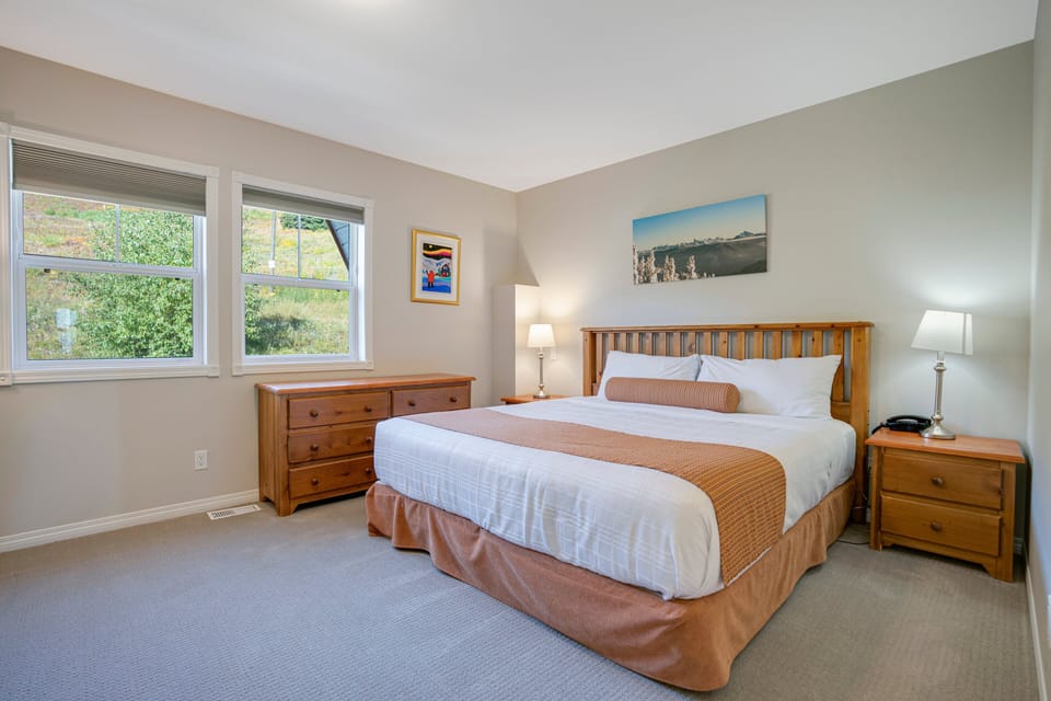Features a king sized bed and a sofa bed.