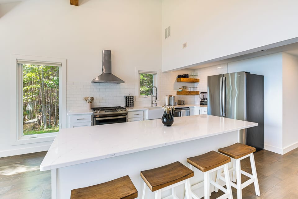 Kitchen | Cooking Basics Supplied | Main Floor