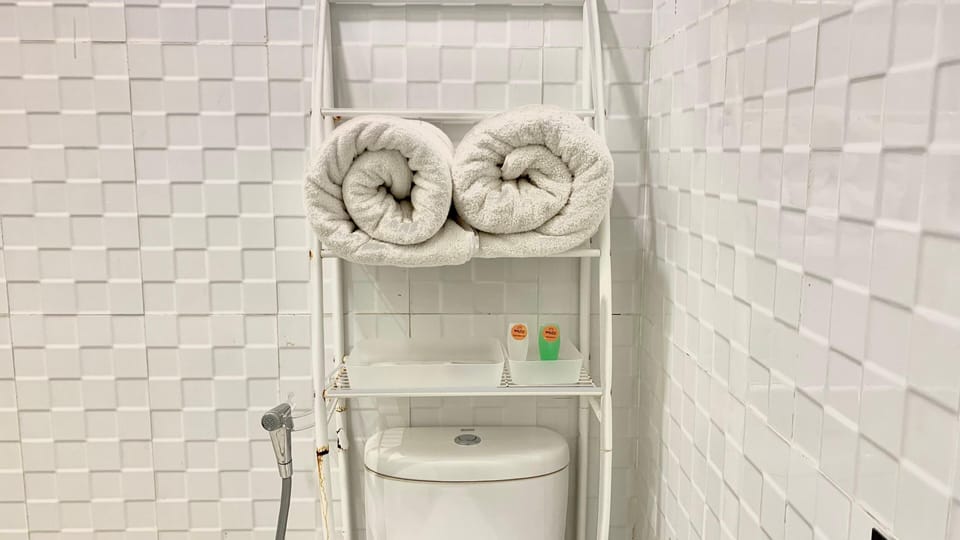 Superior Room | Bathroom | Slippers