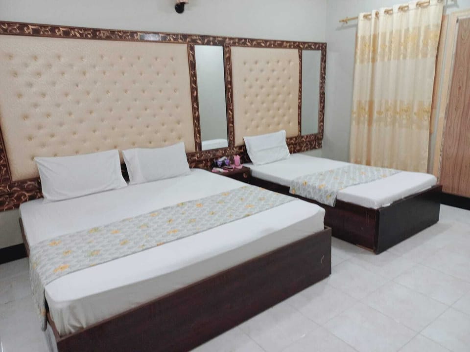 Minibar, bed sheets