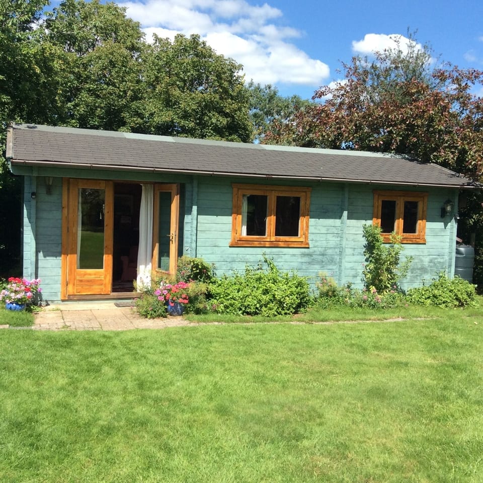 Cabin | Exterior