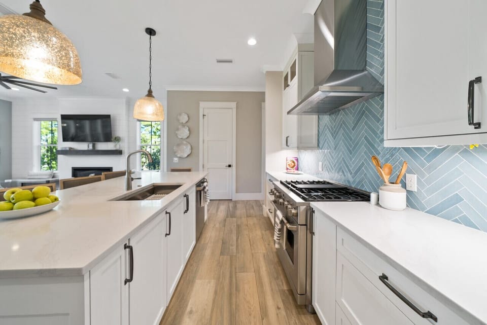 Gourmet kitchen with High End appliances