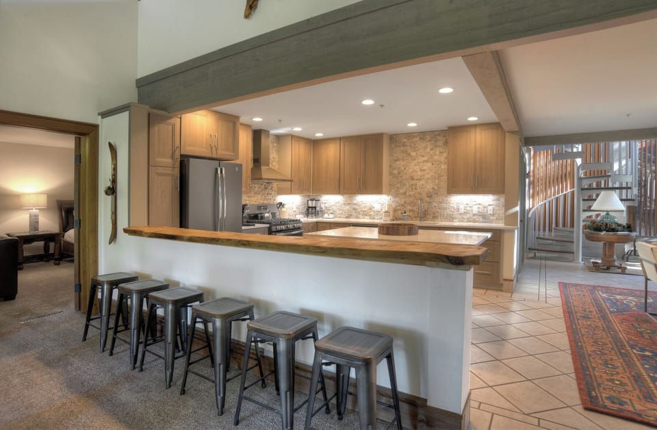 Kitchen Bar Dining Area