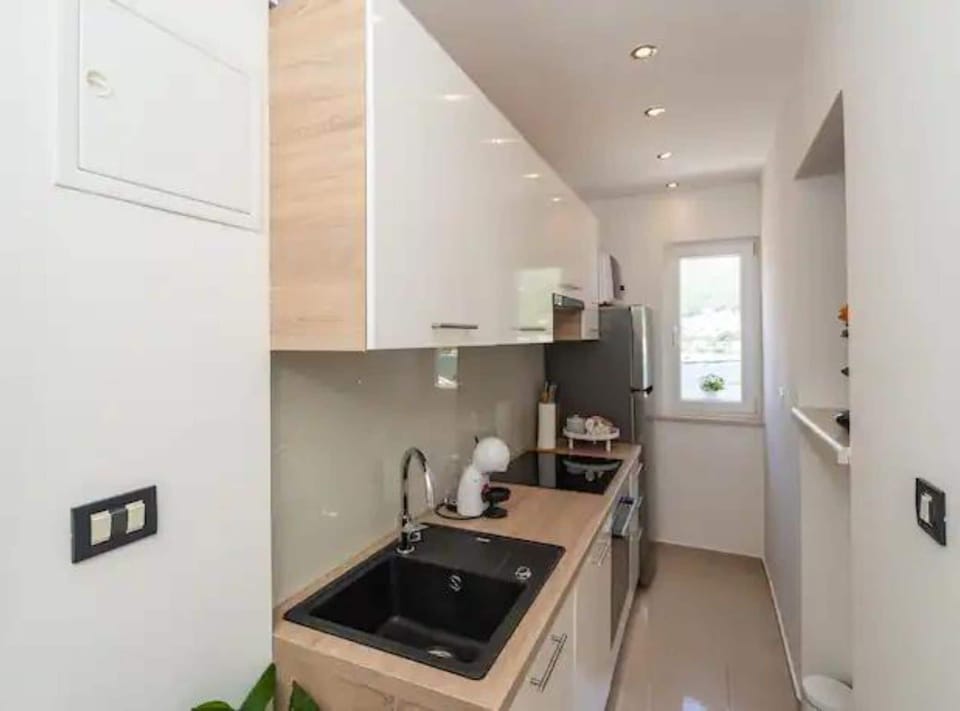 Apartment (Two Bedroom Apartment With Sea View) | Private kitchen | Fridge, toaster