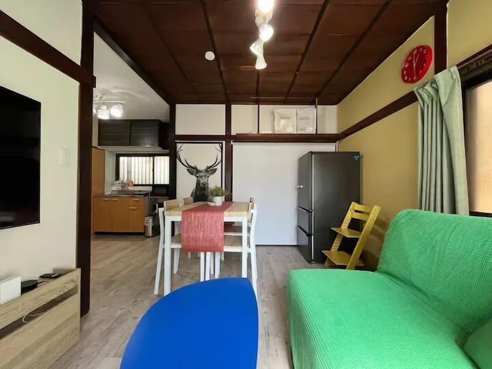 House, City View | 2 bedrooms, blackout drapes, iron/ironing board, WiFi (free)