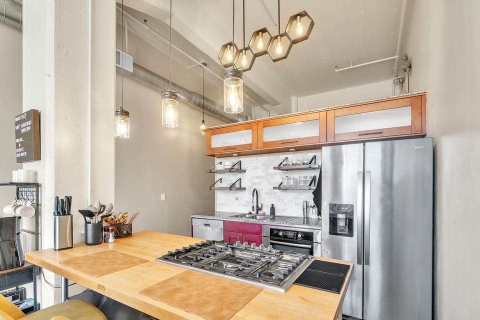 Condo, 2 Bedrooms | Private kitchen | Fridge, oven, coffee/tea maker, electric kettle