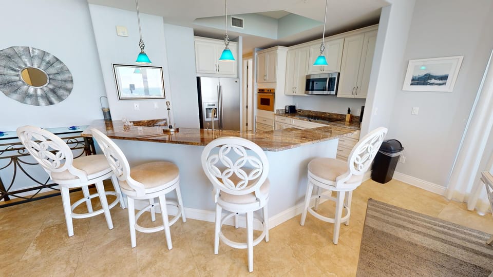 Condo, 3 Bedrooms | Private kitchen | Coffee/tea maker, fridge, oven, toaster